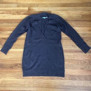 Vince Women’s Brown V Neck Sweater Size M